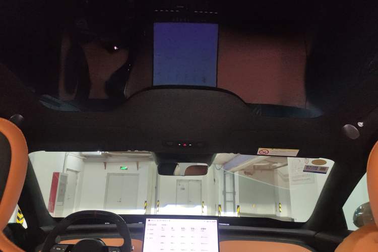 Used Xiaomi Auto YU7 2025 Ultra-Long Range High-Performance All-Wheel-Drive Max Edition Headliner