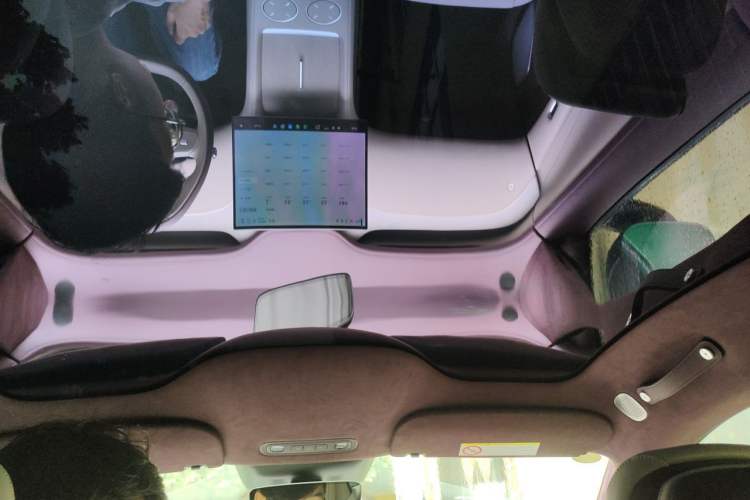 Used Xiaomi Auto YU7 2025 Ultra-Long Range High-Performance All-Wheel-Drive Max Edition Headliner