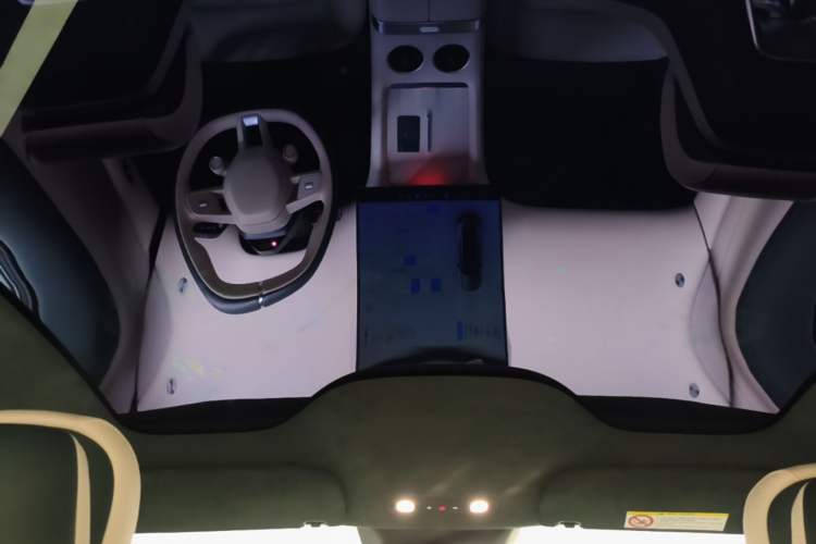 Used Xiaomi Auto YU7 2025 Ultra-Long Range High-Performance All-Wheel-Drive Max Edition Headliner