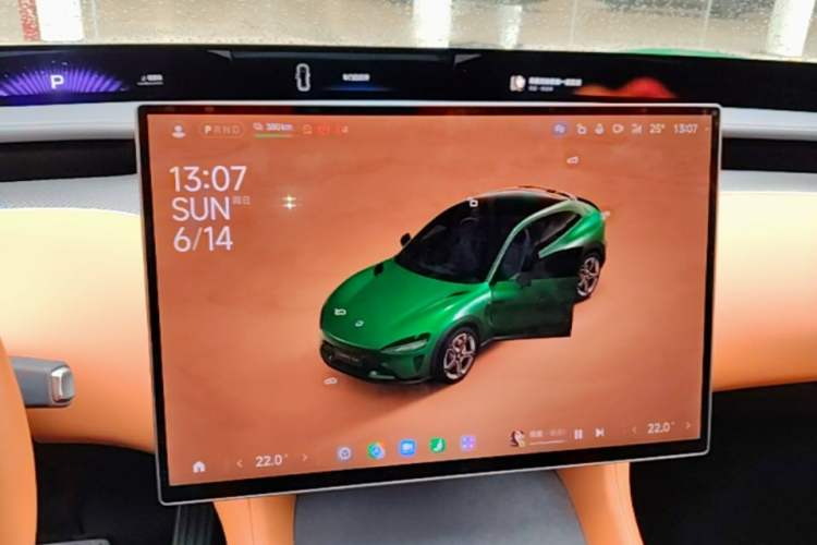Used Xiaomi Auto YU7 2025 Ultra-Long Range High-Performance All-Wheel-Drive Max Edition Instrument Cluster