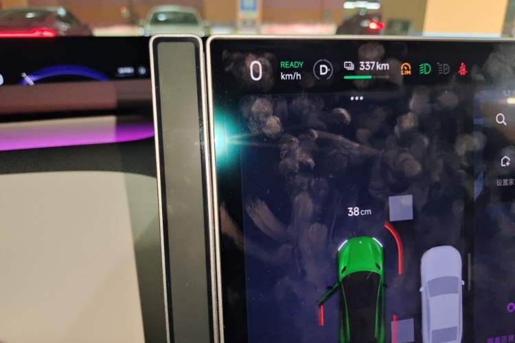 Used Xiaomi Auto YU7 2025 Ultra-Long Range High-Performance All-Wheel-Drive Max Edition Instrument Cluster