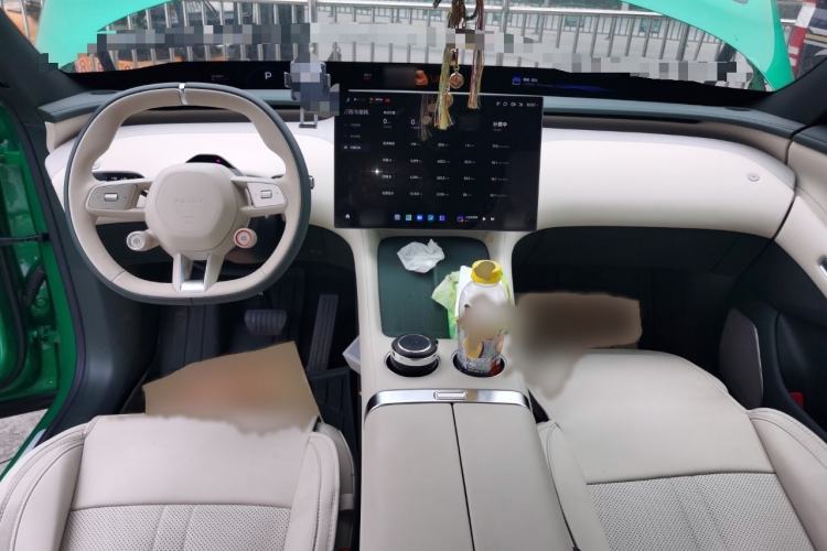 Used Xiaomi Auto YU7 2025 Ultra-Long Range Rear-Wheel Drive Version Interior 2