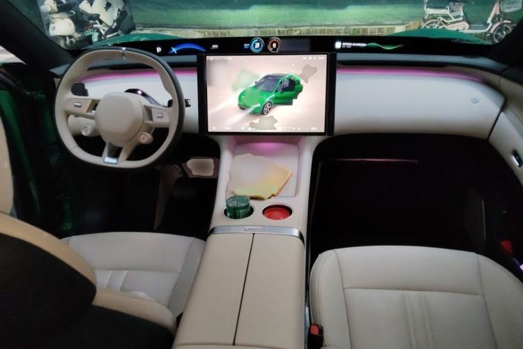 Used Xiaomi Auto YU7 2025 Ultra-Long Range Rear-Wheel Drive Version Interior 2