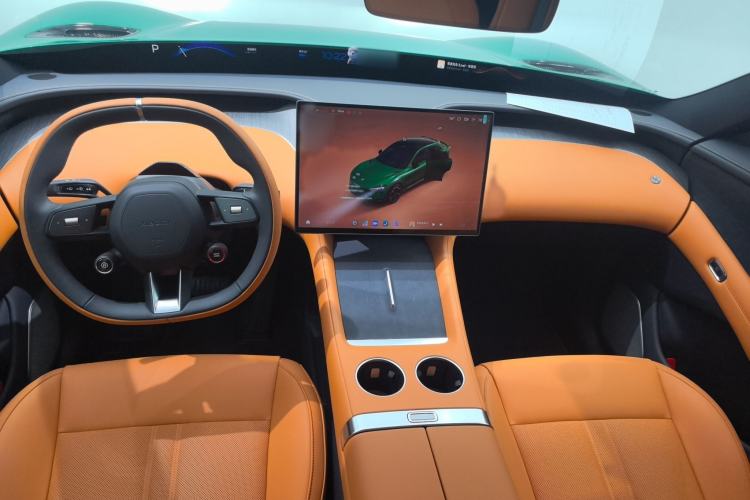 Used Xiaomi Auto YU7 2025 Ultra-Long Range Rear-Wheel Drive Version Interior 3