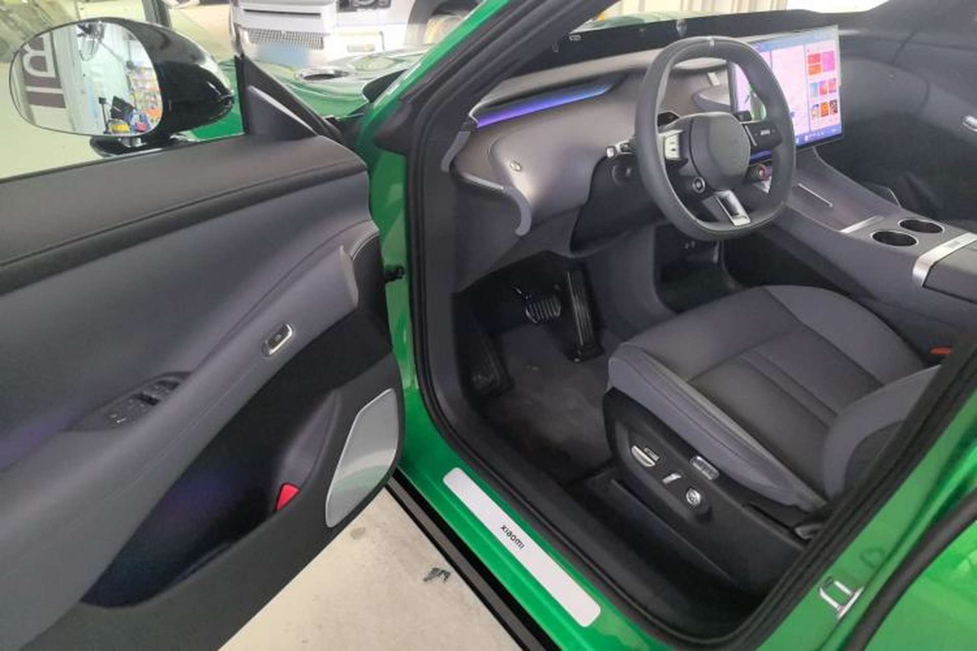 Used Xiaomi Auto YU7 2025 Ultra-Long Range Rear-Wheel Drive Version Interior 3