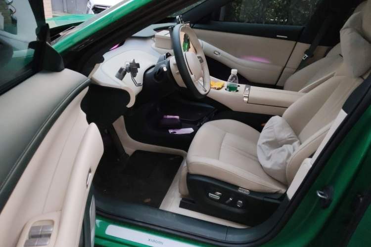 Used Xiaomi Auto YU7 2025 Ultra-Long Range Rear-Wheel Drive Version Interior 3