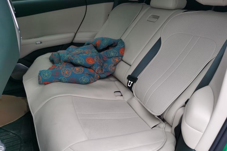 Used Xiaomi Auto YU7 2025 Ultra-Long Range Rear-Wheel Drive Version Interior 4