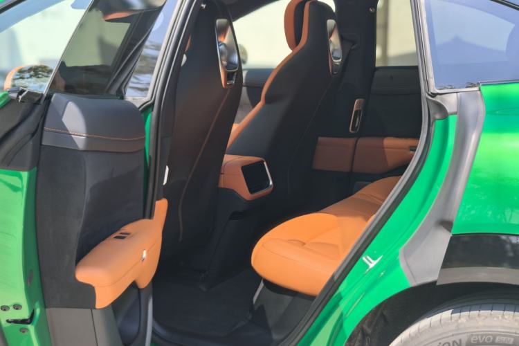 Used Xiaomi Auto YU7 2025 Ultra-Long Range Rear-Wheel Drive Version Interior 4