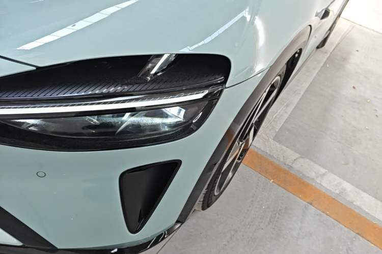 Used Xiaomi Auto YU7 2025 Ultra-Long Range High-Performance All-Wheel-Drive Max Edition Left Front Headlight