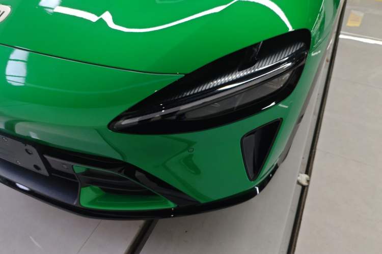 Used Xiaomi Auto YU7 2025 Ultra-Long Range High-Performance All-Wheel-Drive Max Edition Left Front Headlight