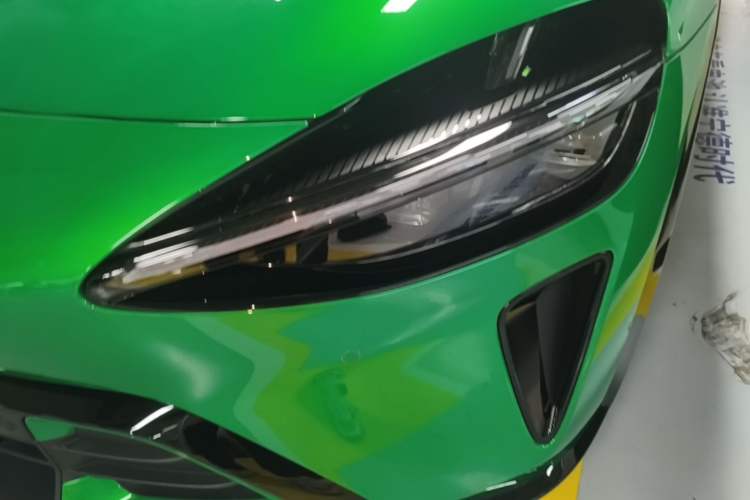 Used Xiaomi Auto YU7 2025 Ultra-Long Range High-Performance All-Wheel-Drive Max Edition Left Front Headlight