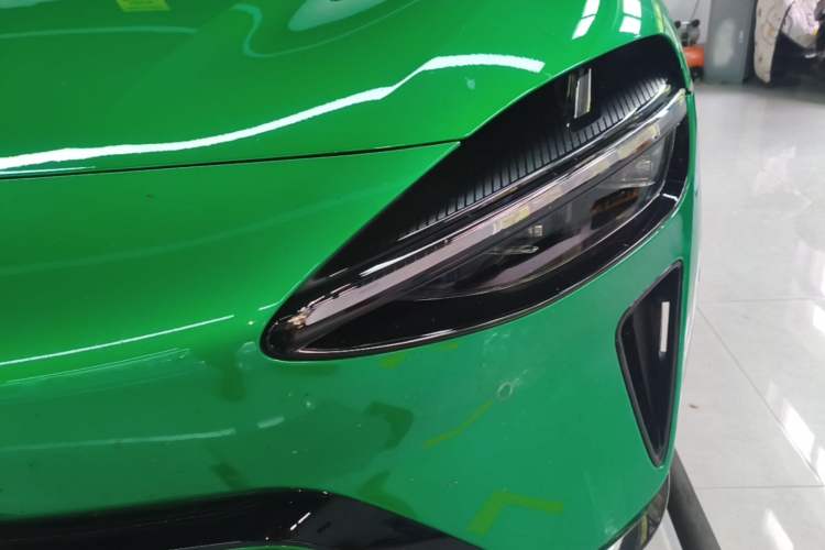 Used Xiaomi Auto YU7 2025 Ultra-Long Range High-Performance All-Wheel-Drive Max Edition Left Front Headlight