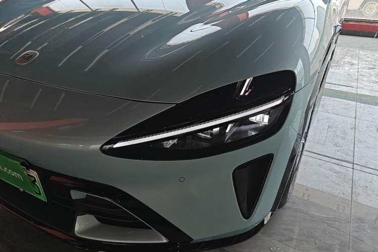 Used Xiaomi Auto YU7 2025 Ultra-Long Range All-Wheel Drive Pro Version Left Front Headlight
