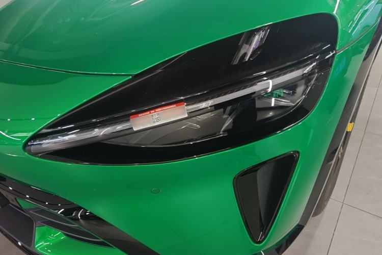 Used Xiaomi Auto YU7 2025 Ultra-Long Range High-Performance All-Wheel-Drive Max Edition Left Front Headlight