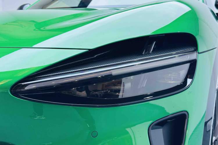 Used Xiaomi Auto YU7 2025 Ultra-Long Range High-Performance All-Wheel-Drive Max Edition Left Front Headlight