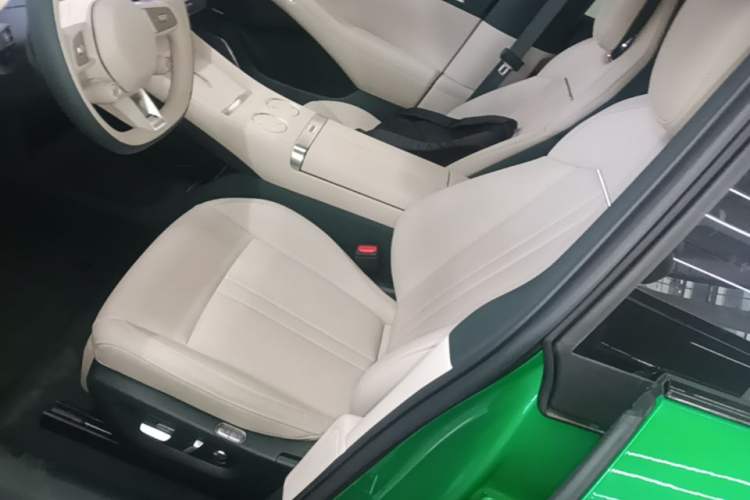Used Xiaomi Auto YU7 2025 Ultra-Long Range All-Wheel Drive Pro Version Left Front Seat