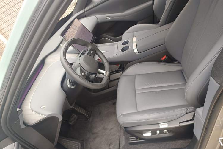 Used Xiaomi Auto YU7 2025 Ultra-Long Range Rear-Wheel Drive Version Left Front Seat