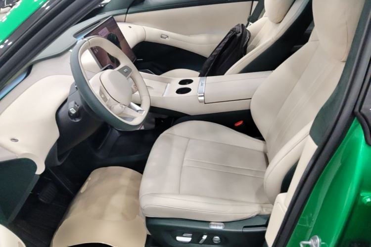 Used Xiaomi Auto YU7 2025 Ultra-Long Range High-Performance All-Wheel-Drive Max Edition Left Front Seat