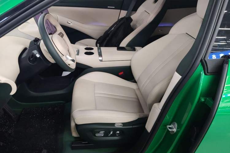 Used Xiaomi Auto YU7 2025 Ultra-Long Range High-Performance All-Wheel-Drive Max Edition Left Front Seat