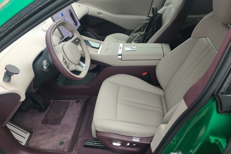 Used Xiaomi Auto YU7 2025 Ultra-Long Range High-Performance All-Wheel-Drive Max Edition Left Front Seat