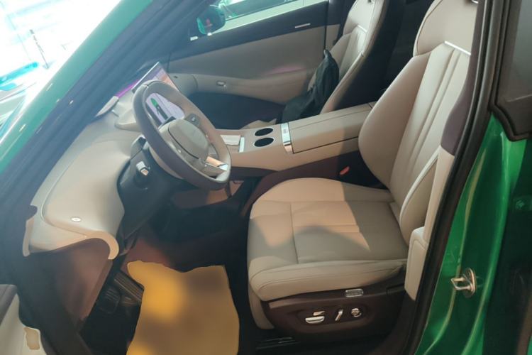 Used Xiaomi Auto YU7 2025 Ultra-Long Range Rear-Wheel Drive Version Left Front Seat