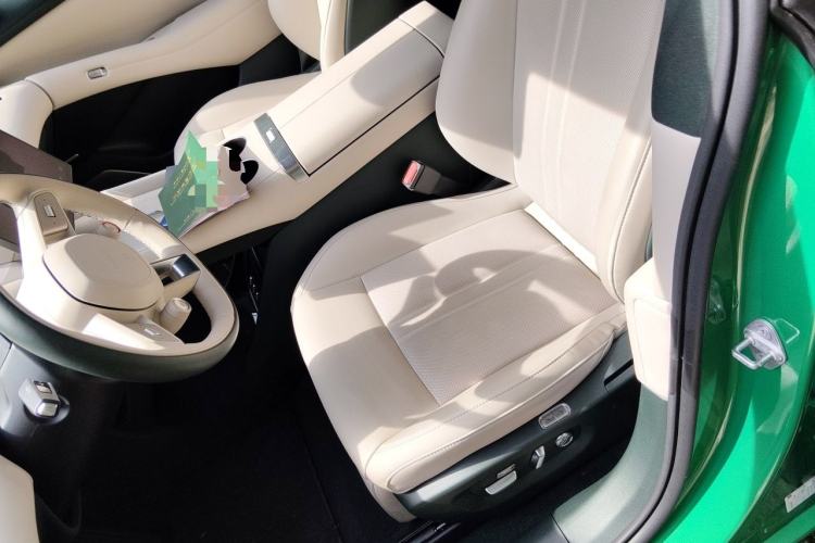 Used Xiaomi Auto YU7 2025 Ultra-Long Range High-Performance All-Wheel-Drive Max Edition Left Front Seat