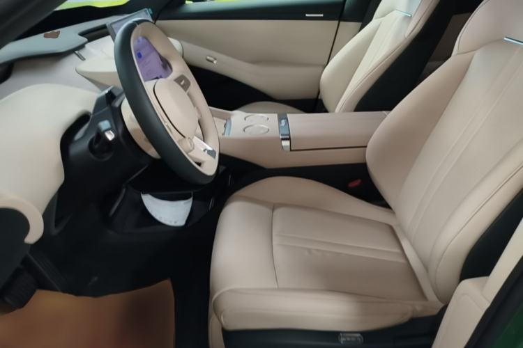 Used Xiaomi Auto YU7 2025 Ultra-Long Range High-Performance All-Wheel-Drive Max Edition Left Front Seat
