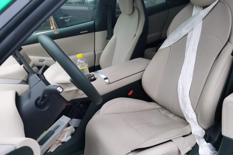 Used Xiaomi Auto YU7 2025 Ultra-Long Range Rear-Wheel Drive Version Left Front Seat