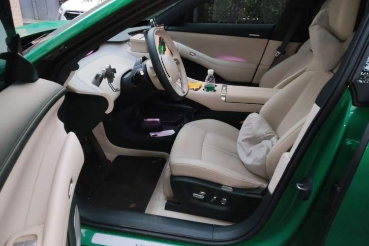 Used Xiaomi Auto YU7 2025 Ultra-Long Range Rear-Wheel Drive Version Left Front Seat