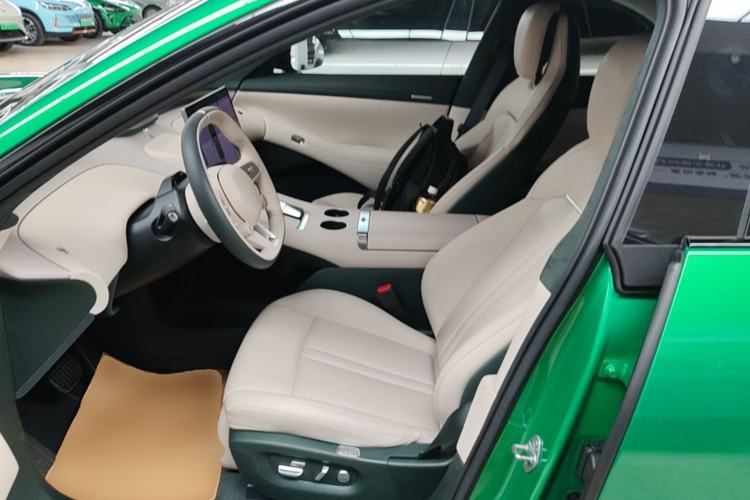 Used Xiaomi Auto YU7 2025 Ultra-Long Range High-Performance All-Wheel-Drive Max Edition Left Front Seat