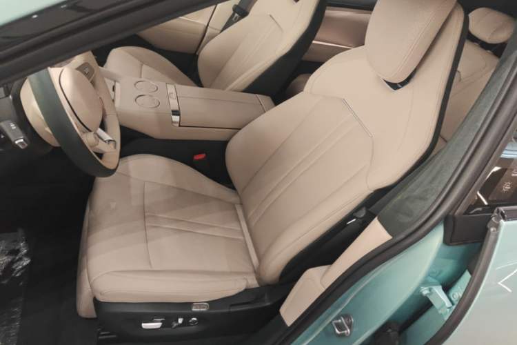 Used Xiaomi Auto YU7 2025 Ultra-Long Range High-Performance All-Wheel-Drive Max Edition Left Front Seat