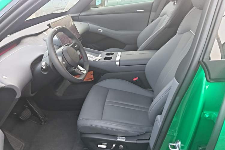 Used Xiaomi Auto YU7 2025 Ultra-Long Range Rear-Wheel Drive Version Left Front Seat