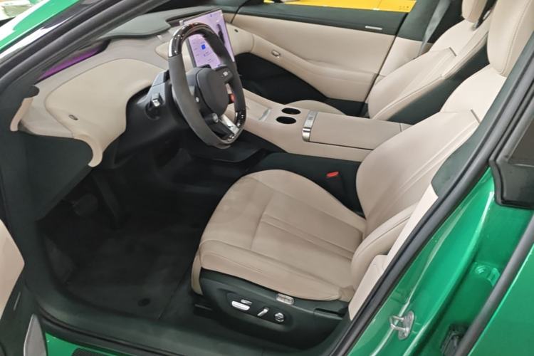 Used Xiaomi Auto YU7 2025 Ultra-Long Range High-Performance All-Wheel-Drive Max Edition Left Front Seat