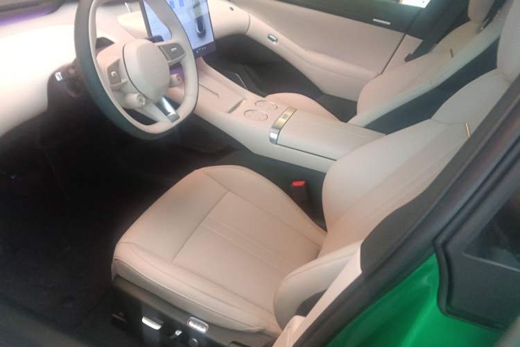 Used Xiaomi Auto YU7 2025 Ultra-Long Range Rear-Wheel Drive Version Left Front Seat