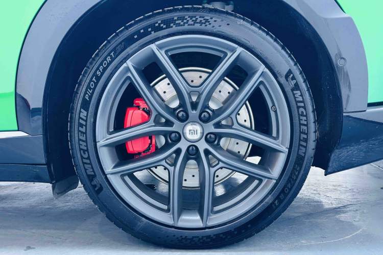Used Xiaomi Auto YU7 2025 Ultra-Long Range High-Performance All-Wheel-Drive Max Edition Left Front Wheel Hub