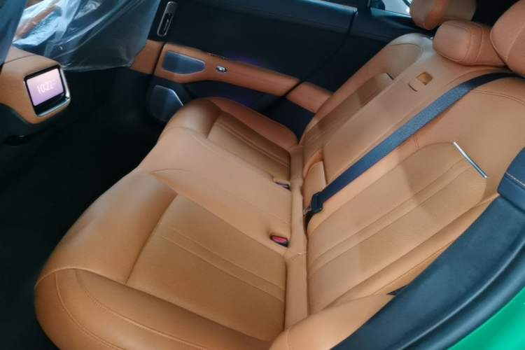 Used Xiaomi Auto YU7 2025 Ultra-Long Range High-Performance All-Wheel-Drive Max Edition Left Rear Seat