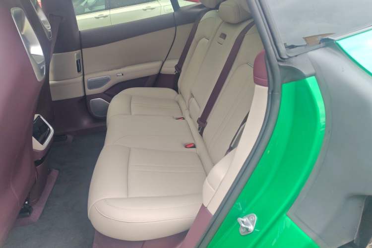 Used Xiaomi Auto YU7 2025 Ultra-Long Range Rear-Wheel Drive Version Left Rear Seat
