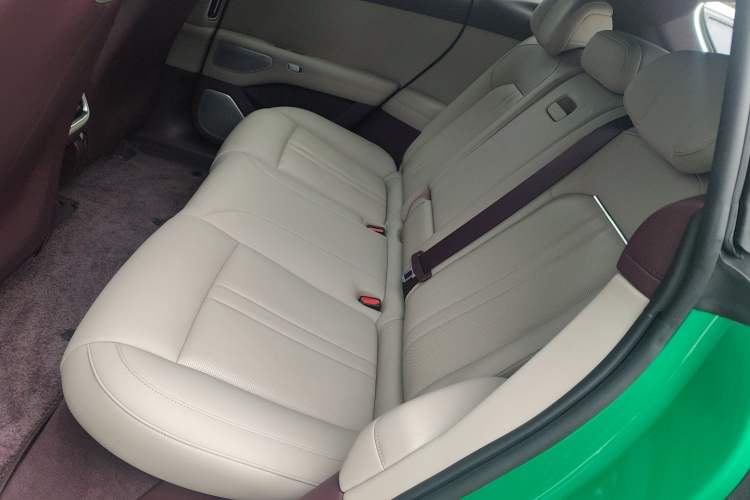 Used Xiaomi Auto YU7 2025 Ultra-Long Range High-Performance All-Wheel-Drive Max Edition Left Rear Seat