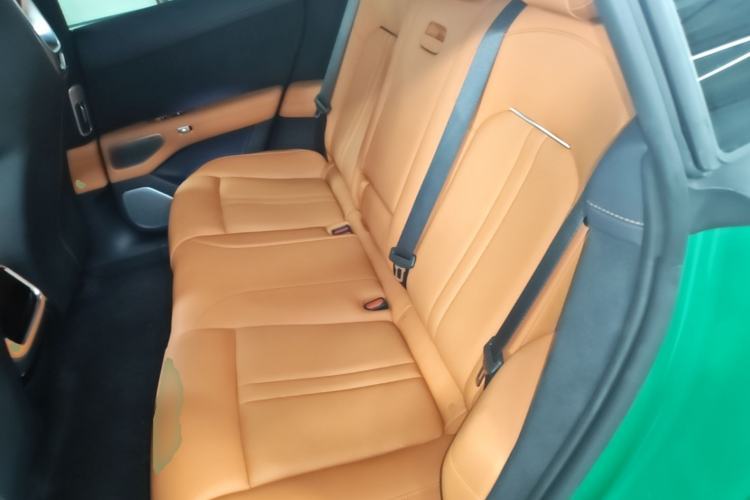 Used Xiaomi Auto YU7 2025 Ultra-Long Range High-Performance All-Wheel-Drive Max Edition Left Rear Seat