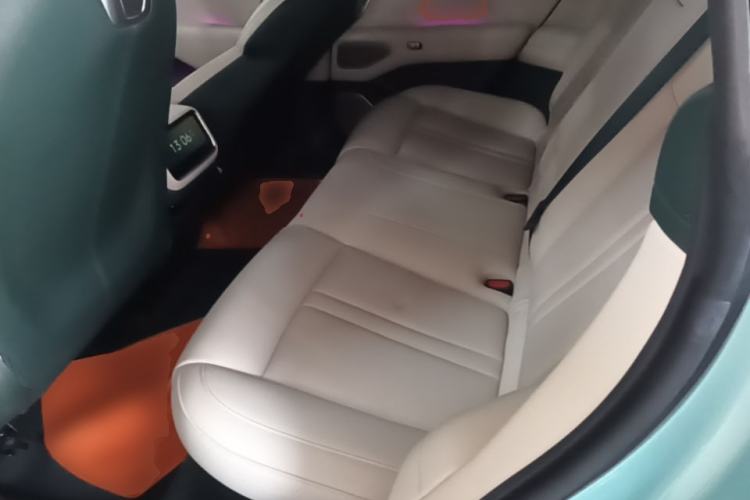 Used Xiaomi Auto YU7 2025 Ultra-Long Range High-Performance All-Wheel-Drive Max Edition Left Rear Seat