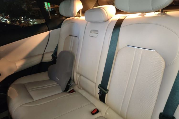 Used Xiaomi Auto YU7 2025 Ultra-Long Range High-Performance All-Wheel-Drive Max Edition Left Rear Seat