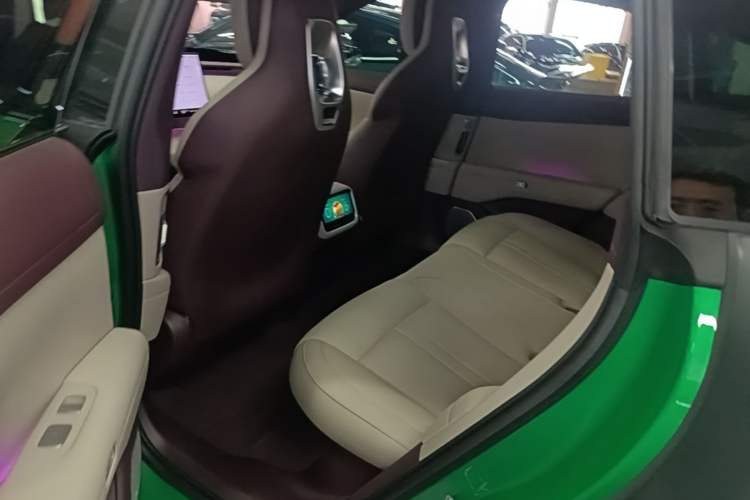 Used Xiaomi Auto YU7 2025 Ultra-Long Range Rear-Wheel Drive Version Left Rear Seat