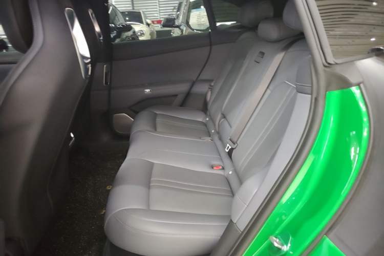 Used Xiaomi Auto YU7 2025 Ultra-Long Range Rear-Wheel Drive Version Left Rear Seat