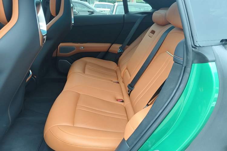 Used Xiaomi Auto YU7 2025 Ultra-Long Range High-Performance All-Wheel-Drive Max Edition Left Rear Seat