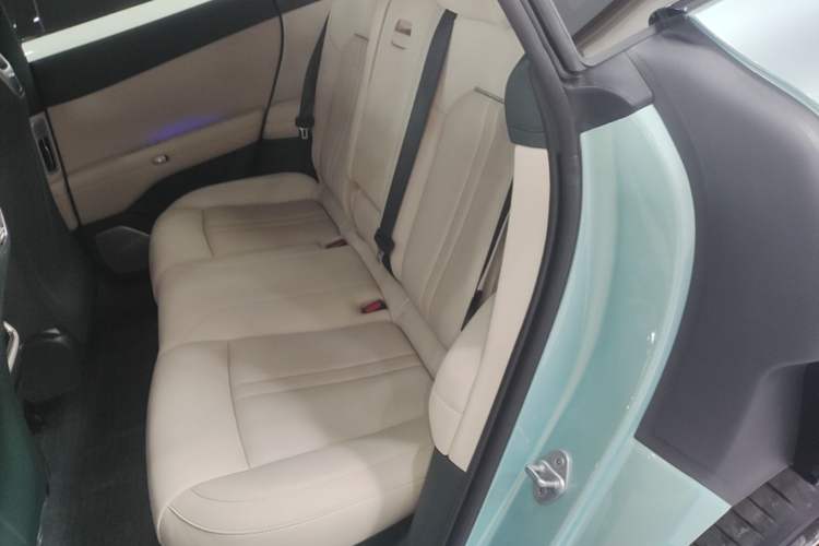 Used Xiaomi Auto YU7 2025 Ultra-Long Range Rear-Wheel Drive Version Left Rear Seat