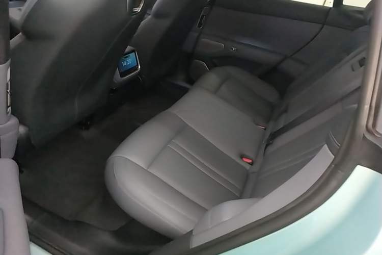 Used Xiaomi Auto YU7 2025 Ultra-Long Range Rear-Wheel Drive Version Left Rear Seat