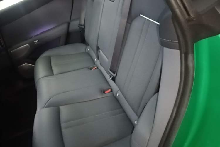 Used Xiaomi Auto YU7 2025 Ultra-Long Range High-Performance All-Wheel-Drive Max Edition Left Rear Seat