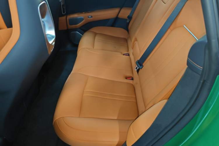 Used Xiaomi Auto YU7 2025 Ultra-Long Range Rear-Wheel Drive Version Left Rear Seat