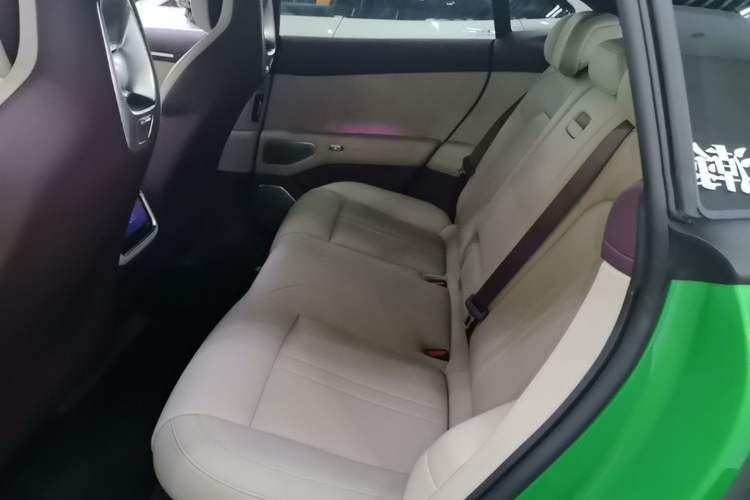Used Xiaomi Auto YU7 2025 Ultra-Long Range High-Performance All-Wheel-Drive Max Edition Left Rear Seat