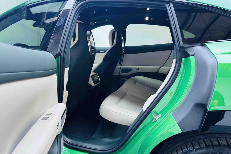 Used Xiaomi Auto YU7 2025 Ultra-Long Range High-Performance All-Wheel-Drive Max Edition Left Rear Seat
